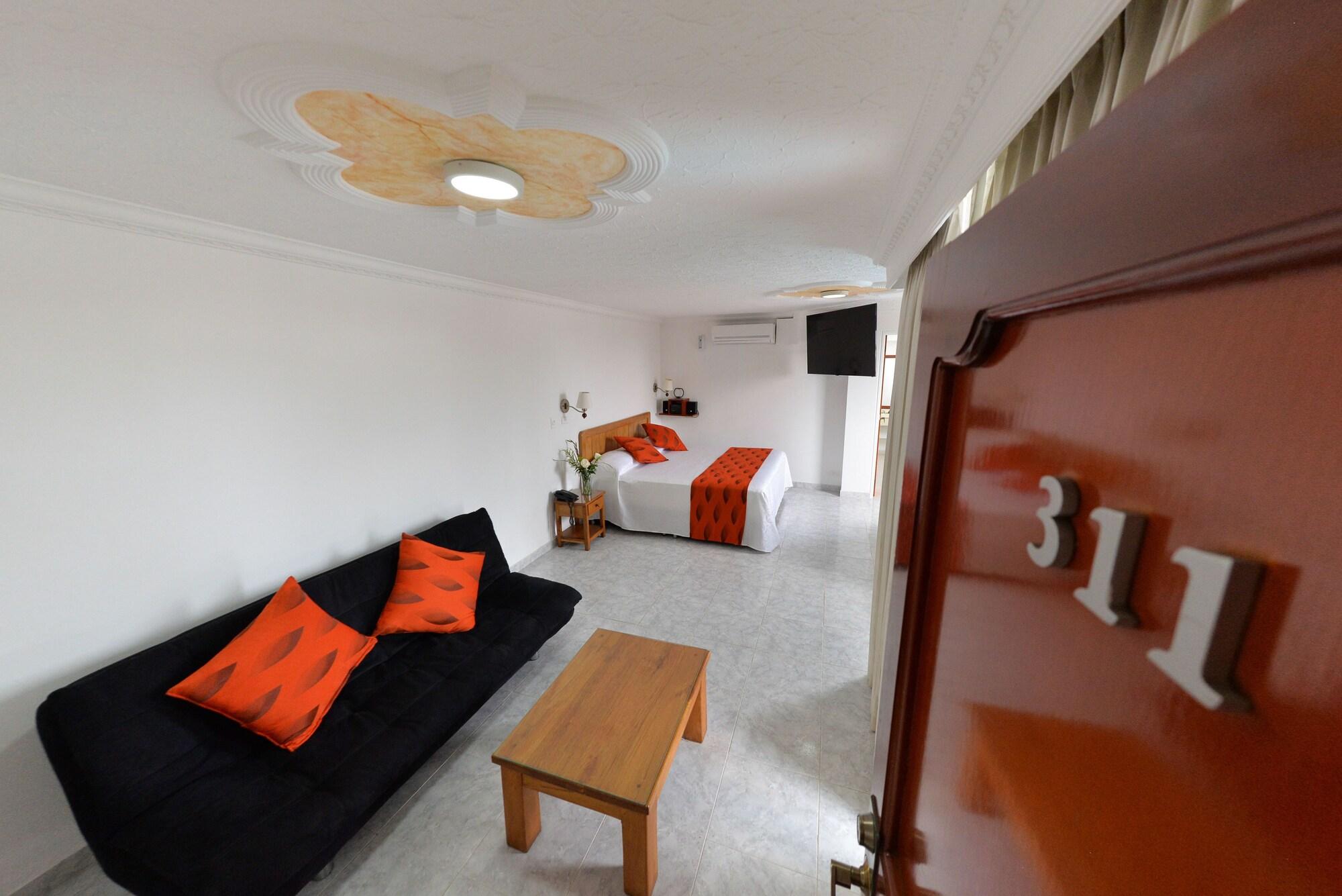 Hotel La Luna Santiago de Cali Экстерьер фото