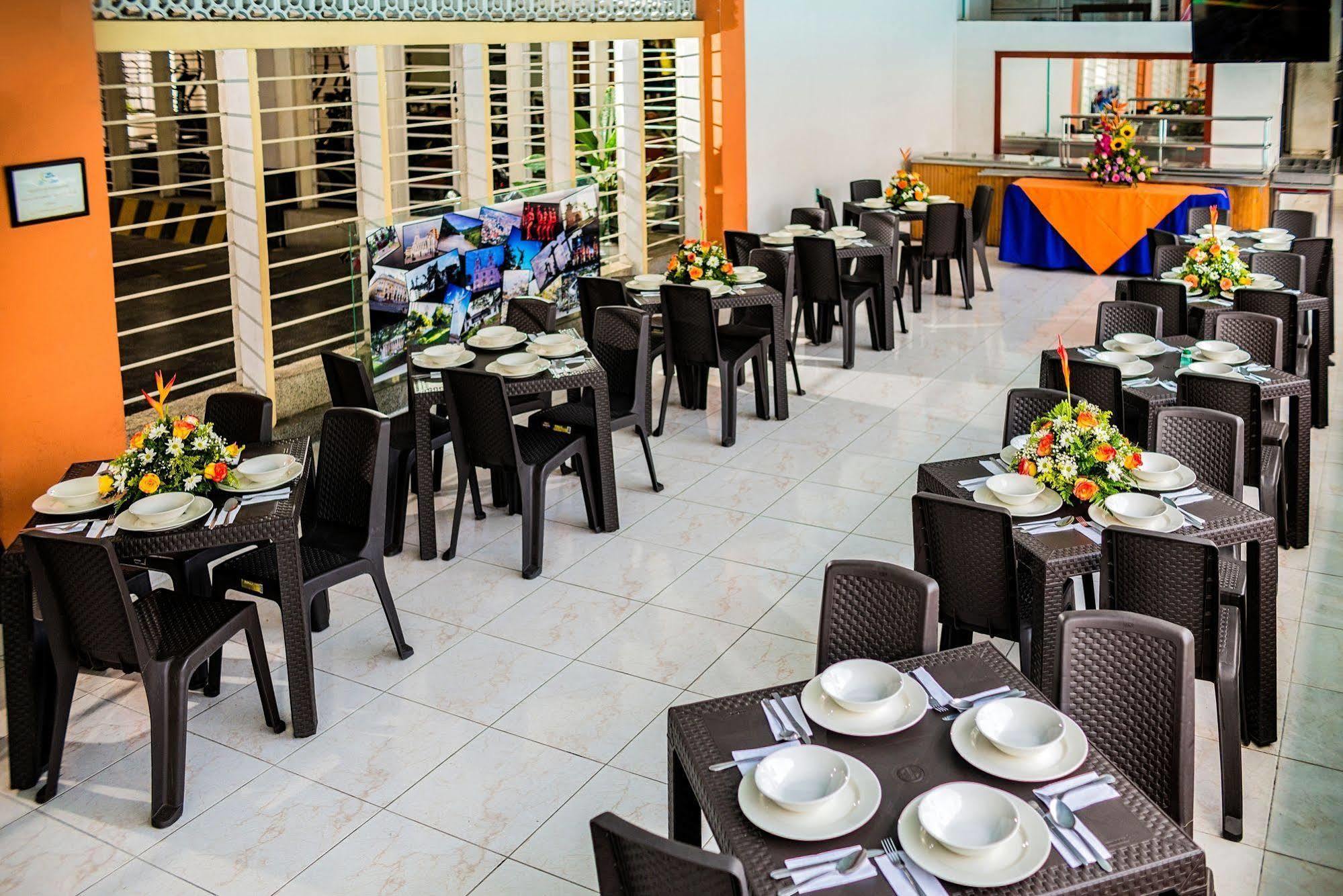 Hotel La Luna Santiago de Cali Экстерьер фото